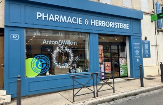 ouverture pharmacie Anton & Willem 2024